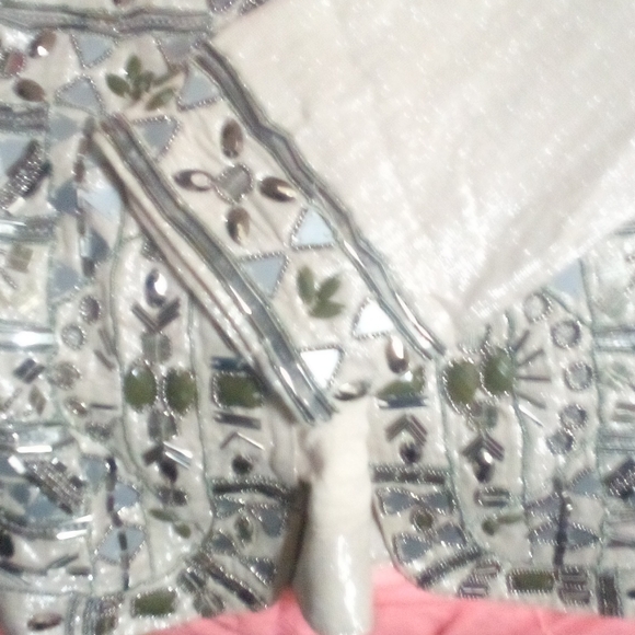 Chica's handbeaded waist coat - Picture 3 of 5